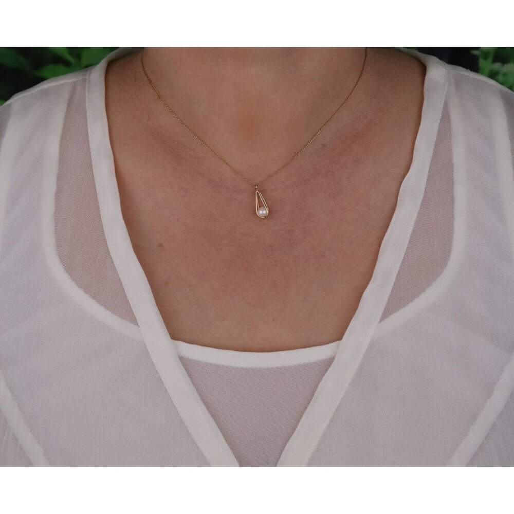 14k Yellow Gold Freshwater Pearl Necklace 15" Chain Petite Woman Teen Child - Picture 4 of 8